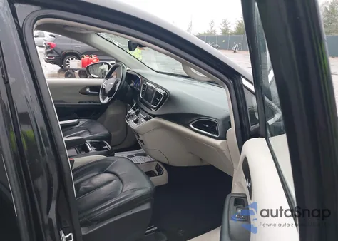 2019 Chrysler Pacifica Touring L from USA, damaged, VIN 2C4RC1BG0KR650938